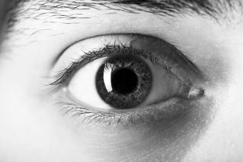Miopia, astigmatismo e hipermetropia: saiba as diferenças entre as doenças refrativas