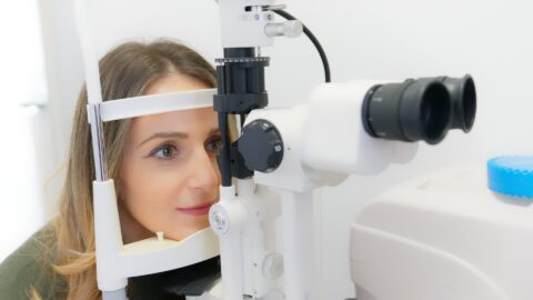 Dia Internacional das Mulheres: cuidados oculares específicos para elas!